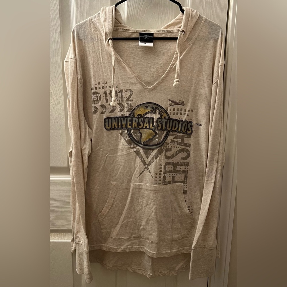 New Universal Studios Hooded Shirt Thumb Hole Sleeves Size 2XL